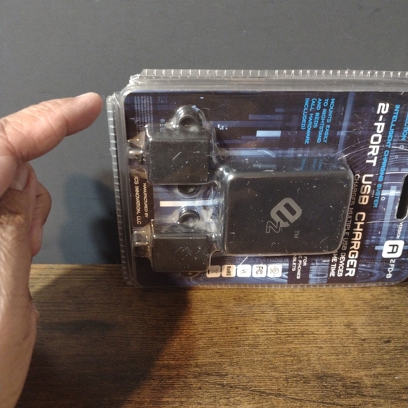 EZ Collection Smart Charging System 2 Port USB Charger Version A 2 FD-B - Picture 3 of 3